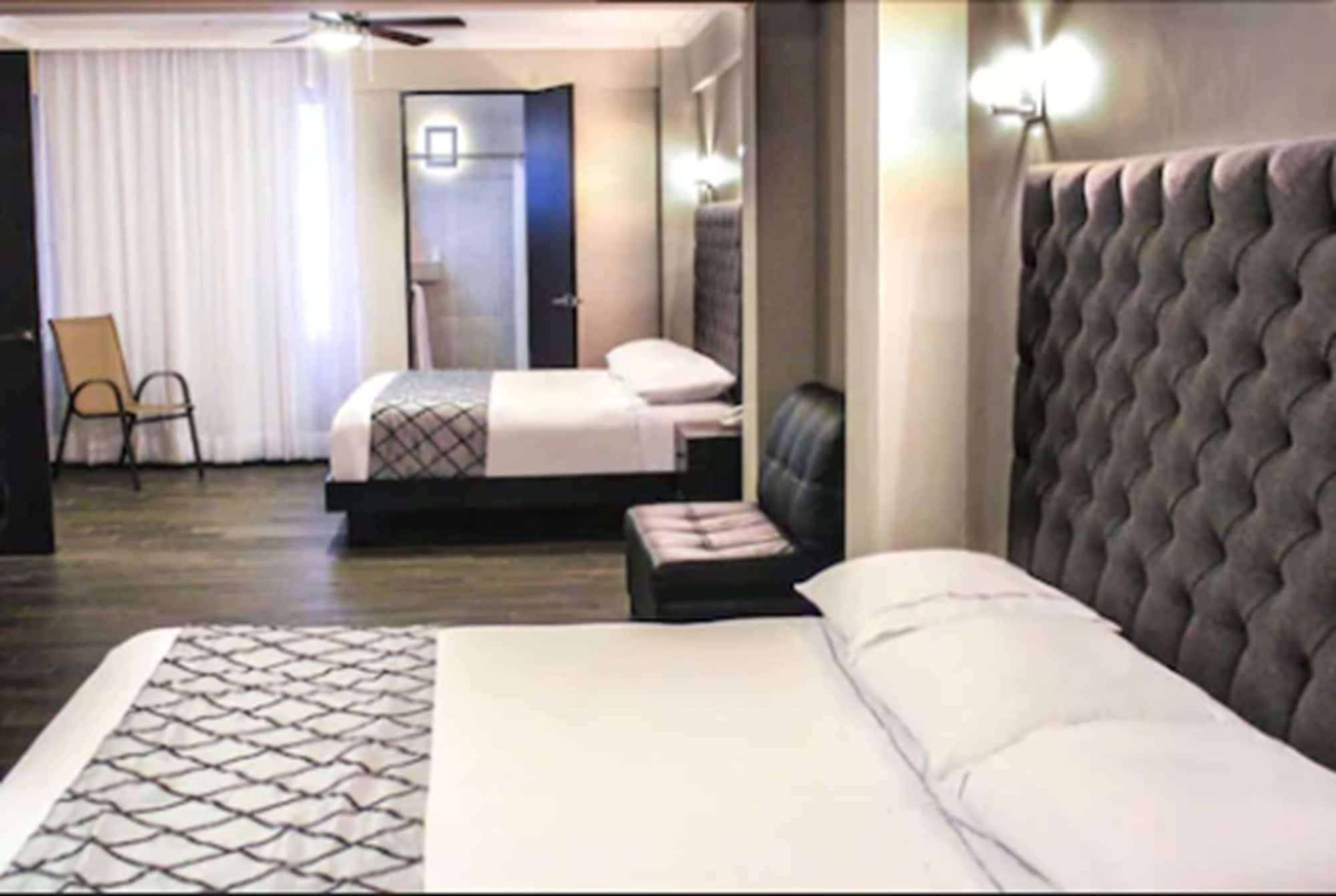 Hotel Senorial Platino Leon Exterior photo