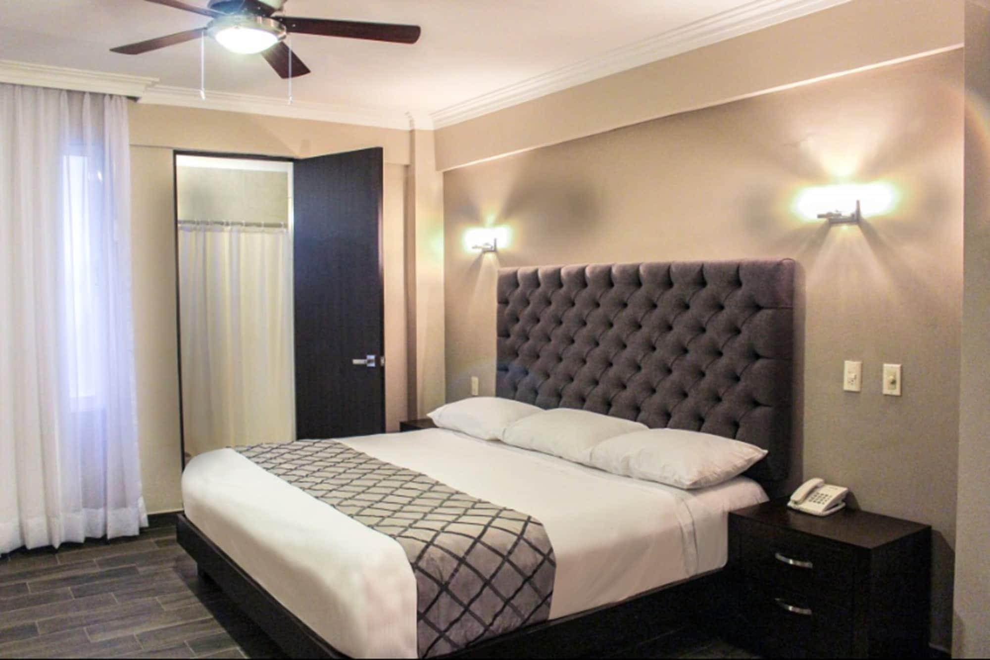 Hotel Senorial Platino Leon Exterior photo